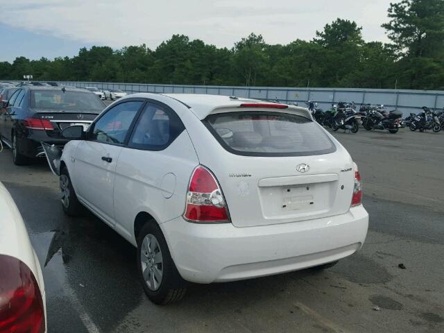 KMHCM36C89U138620 - 2009 HYUNDAI ACCENT GS WHITE photo 3