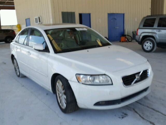 YV1MS382192455776 - 2009 VOLVO S40 2.4I WHITE photo 1