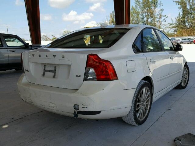 YV1MS382192455776 - 2009 VOLVO S40 2.4I WHITE photo 4