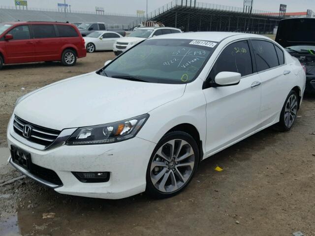 1HGCR2F56FA228509 - 2015 HONDA ACCORD WHITE photo 2