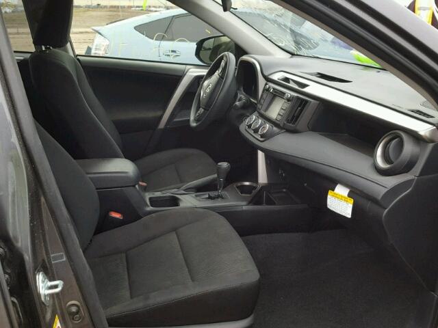 JTMZFREV2HJ110374 - 2017 TOYOTA RAV4 LE Boz foto 5