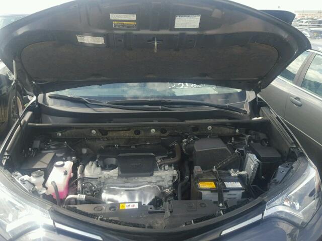 JTMZFREV2HJ110374 - 2017 TOYOTA RAV4 LE Boz foto 7