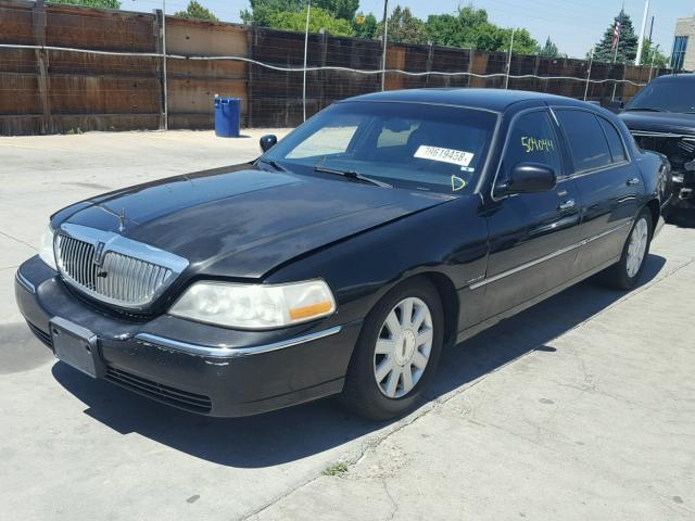 1LNHM84W85Y668248 - 2005 LINCOLN TOWN CAR E BLACK photo 2