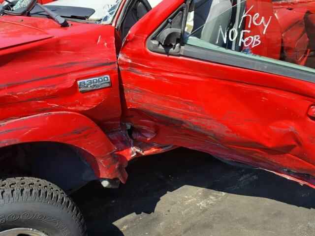 4F4YR12U03TM00858 - 2003 MAZDA B3000 RED photo 9
