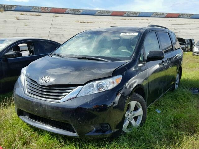 5TDKK3DC0CS204582 - 2012 TOYOTA SIENNA LE BLACK photo 2