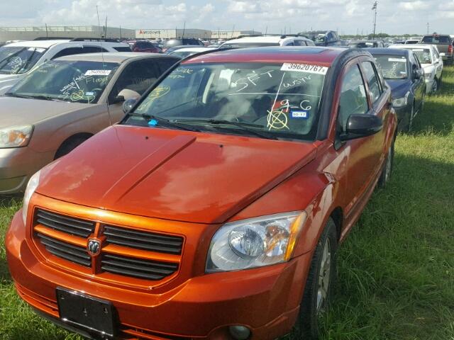 1B3HB48B38D702703 - 2008 DODGE CALIBER SX ORANGE photo 2