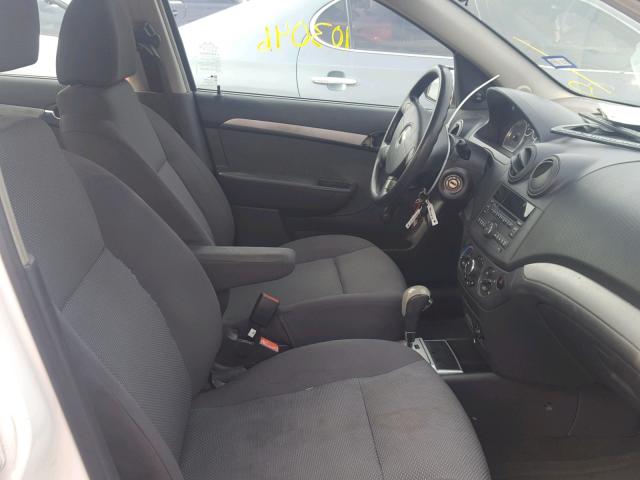 KL1TD5DE6AB063251 - 2010 CHEVROLET AVEO LS WHITE photo 5