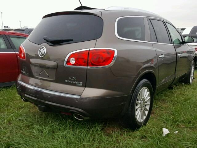 5GALRBED7AJ205239 - 2010 BUICK ENCLAVE GRAY photo 4