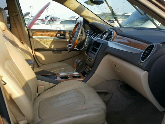 5GALRBED7AJ205239 - 2010 BUICK ENCLAVE GRAY photo 5