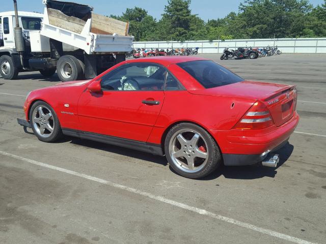 WDBKK47F0XF137434 - 1999 MERCEDES-BENZ SLK 230 KO RED photo 3