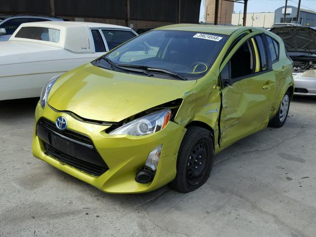 JTDKDTB34F1112552 - 2015 TOYOTA PRIUS C GREEN photo 2