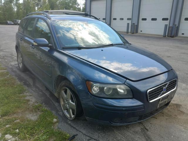 YV1MJ682452058111 - 2005 VOLVO V50 T5 BLUE photo 1