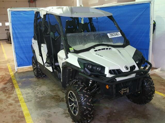 3JBKUAP24FJ000071 - 2015 CAN-AM COMMANDER WHITE photo 1