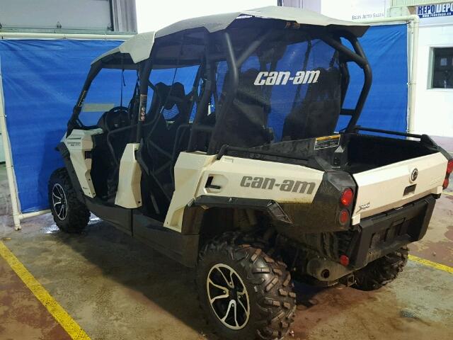 3JBKUAP24FJ000071 - 2015 CAN-AM COMMANDER WHITE photo 3