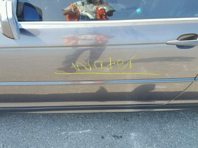 WBABD53415PL17029 - 2005 BMW 330 CI BLUE photo 9