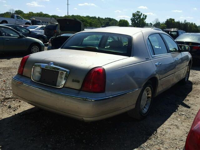 1LNHM81W22Y628800 - 2002 LINCOLN TOWN CAR E BEIGE photo 4