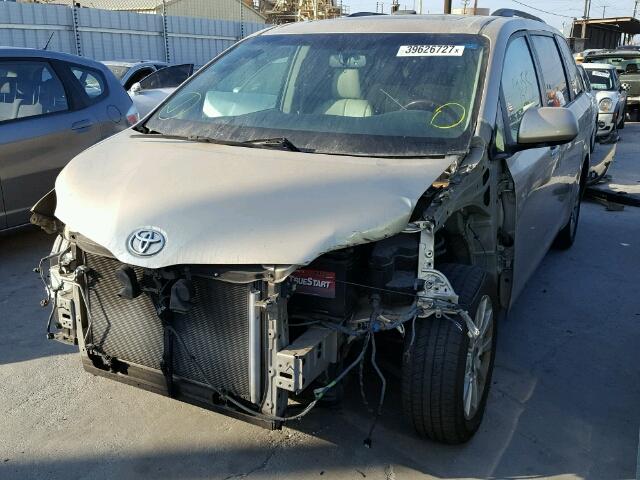 5TDYK3DC1BS167938 - 2011 TOYOTA SIENNA XLE GOLD photo 2