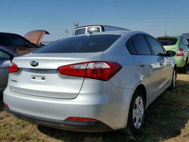 KNAFK4A67G5535657 - 2016 KIA FORTE SILVER photo 4