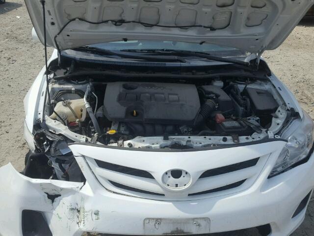 2T1BU4EE6BC552572 - 2011 TOYOTA COROLLA WHITE photo 7