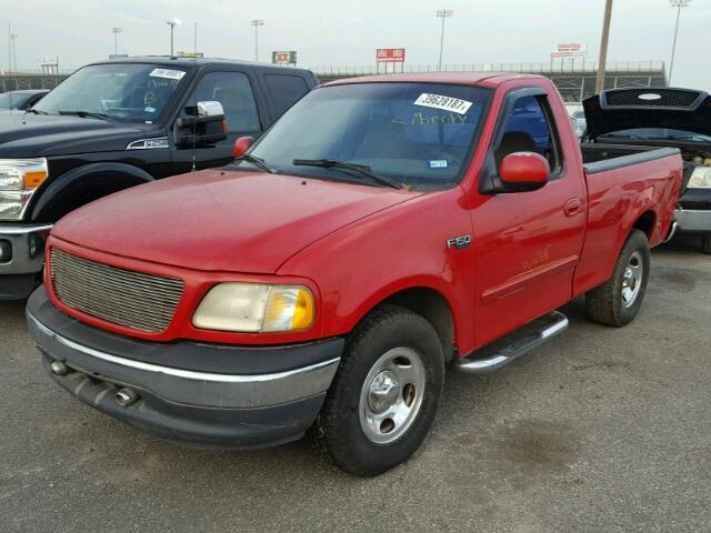 1FTZF1722YKA10614 - 2000 FORD F150 RED photo 2