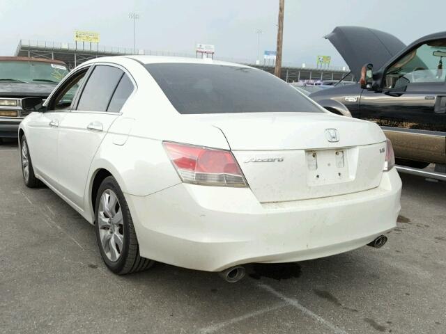 1HGCP36819A003795 - 2009 HONDA ACCORD WHITE photo 3