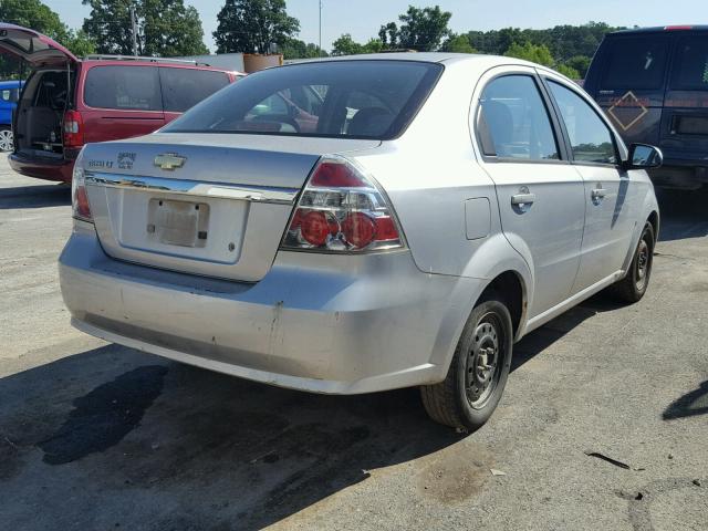 KL1TD56E19B357164 - 2009 CHEVROLET AVEO LS SILVER photo 4