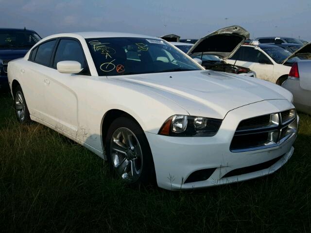 2C3CDXBG0DH684591 - 2013 DODGE CHARGER SE WHITE photo 1