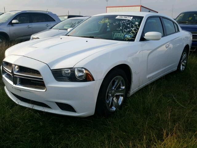 2C3CDXBG0DH684591 - 2013 DODGE CHARGER SE WHITE photo 2