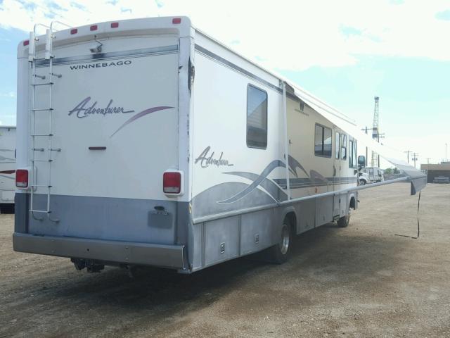 3FCNF53S6XJA25377 - 1999 FORD F53 WHITE photo 4