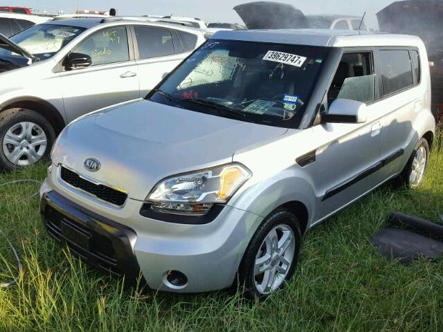 KNDJT2A20A7162727 - 2010 KIA SOUL + SILVER photo 2