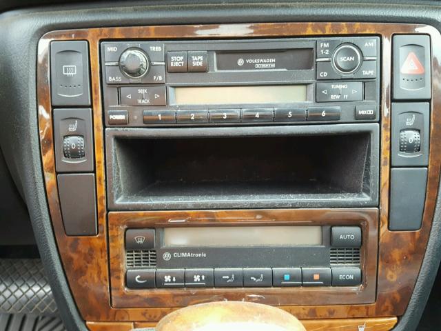 WVWLH63B11E003435 - 2001 VOLKSWAGEN PASSAT GLX 银色 照片 9