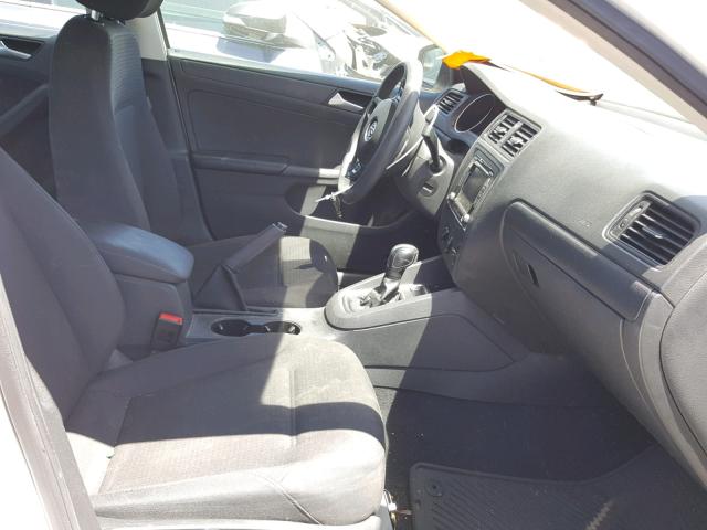 3VW2K7AJ4FM225172 - 2015 VOLKSWAGEN JETTA BASE Սպիտակ լուսանկար 5