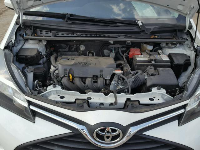 VNKJTUD34HA073621 - 2017 TOYOTA YARIS L WHITE photo 7