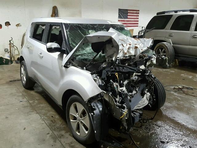 KNDJN2A27G7872016 - 2016 KIA SOUL SILVER photo 1