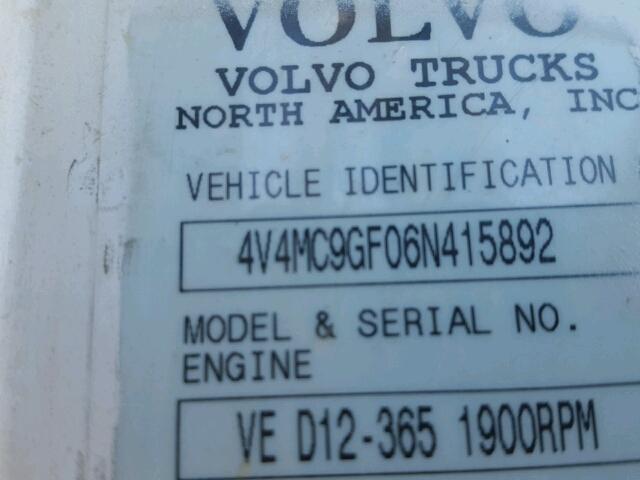 4V4MC9GF06N415892 - 2006 VOLVO VN VNM WHITE photo 10