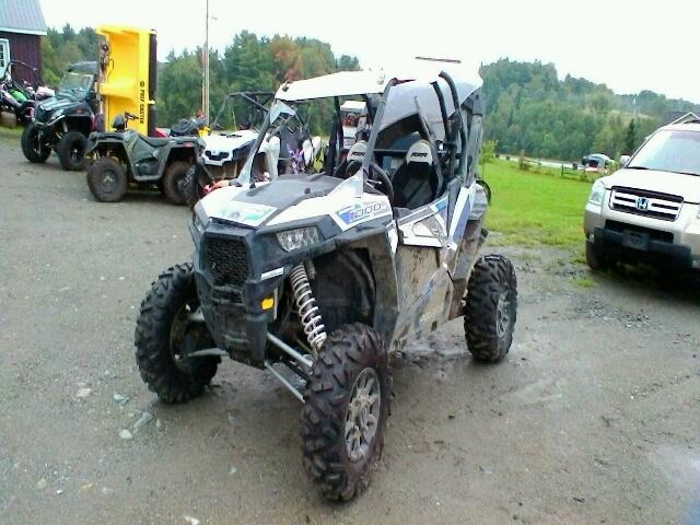 3NSVDE997HF922978 - 2017 POLARIS RZR WHITE photo 2