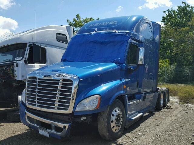 3AKJGLD66FSGH8240 - 2015 FREIGHTLINER CASCADIA 1 BLUE photo 2