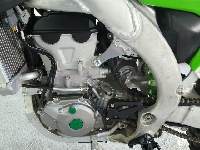 JKAKXGHC9GA000783 - 2016 KAWASAKI KX450 F GREEN photo 11