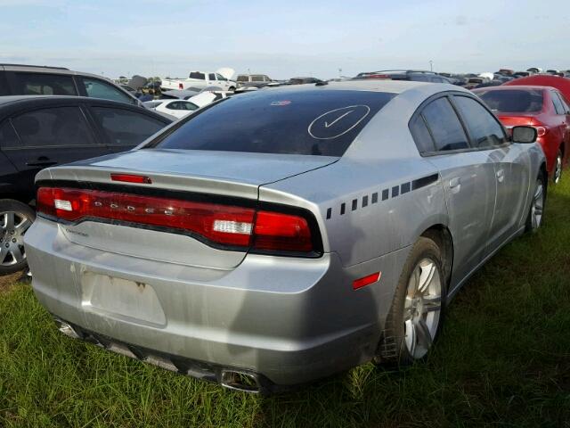 2B3CL3CG2BH613333 - 2011 DODGE CHARGER GRAY photo 4