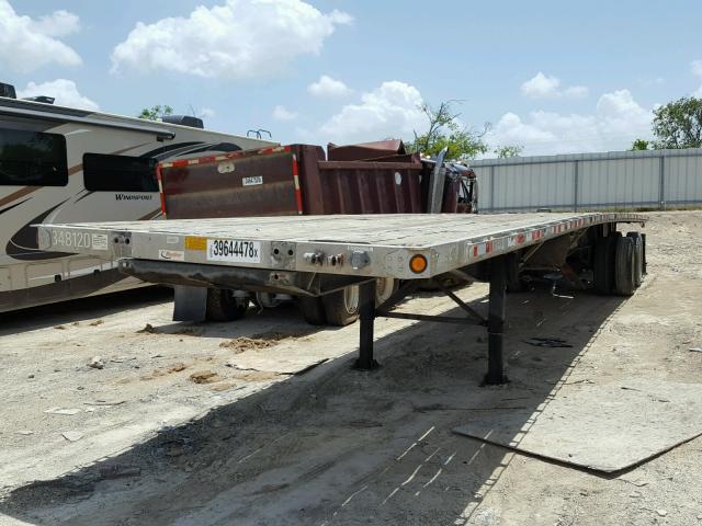 1UYFS2452XA023601 - 1999 UTILITY TRAILER SILVER photo 2