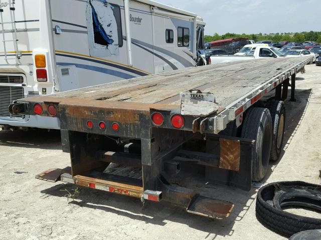1UYFS2452XA023601 - 1999 UTILITY TRAILER SILVER photo 4