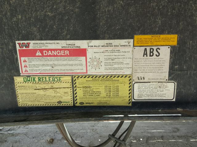 1UYFS2452XA023601 - 1999 UTILITY TRAILER SILVER photo 8