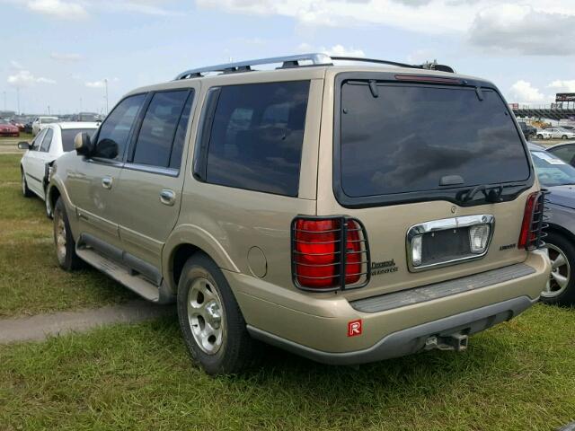 5LMPU28L9WLJ11739 - 1998 LINCOLN NAVIGATOR TAN photo 3