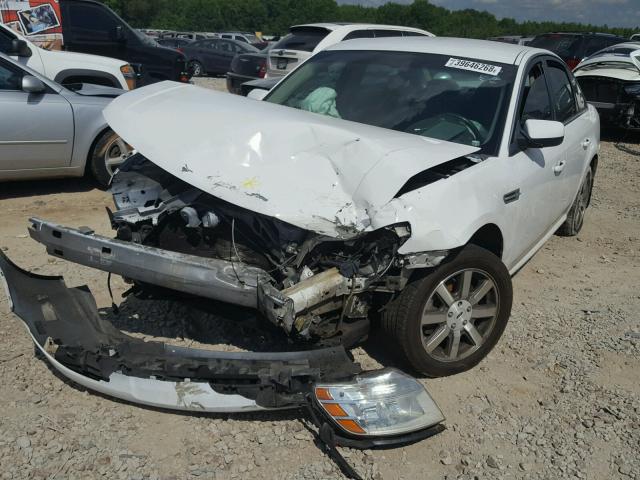 1FAHP24W68G174804 - 2008 FORD TAURUS SEL WHITE photo 2