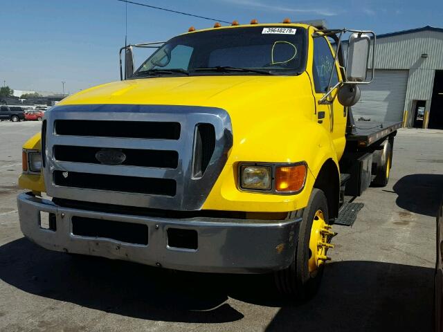 3FRNF65F85V102703 - 2005 FORD F650 SUPER YELLOW photo 2