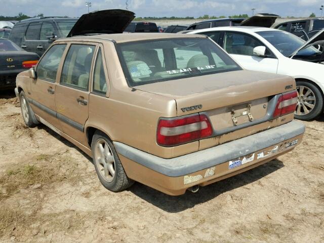 YV1LS5542T2294116 - 1996 VOLVO 850 BASE GOLD photo 3