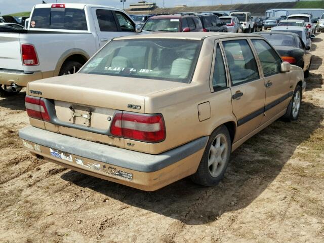 YV1LS5542T2294116 - 1996 VOLVO 850 BASE GOLD photo 4