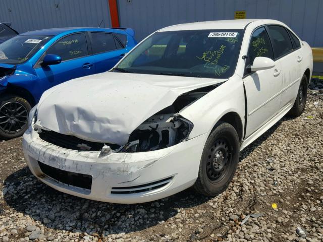 2G1WS57M391307117 - 2009 CHEVROLET IMPALA POL WHITE photo 2