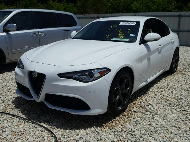 ZARFAECN5H7554378 - 2017 ALFA ROMEO GIULIA TI WHITE photo 2