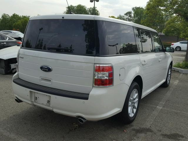 2FMGK5B8XDBD17020 - 2013 FORD FLEX SE WHITE photo 4